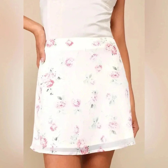 Choice Ivory Floral Print Mini Skirt - Picture 3 of 5
